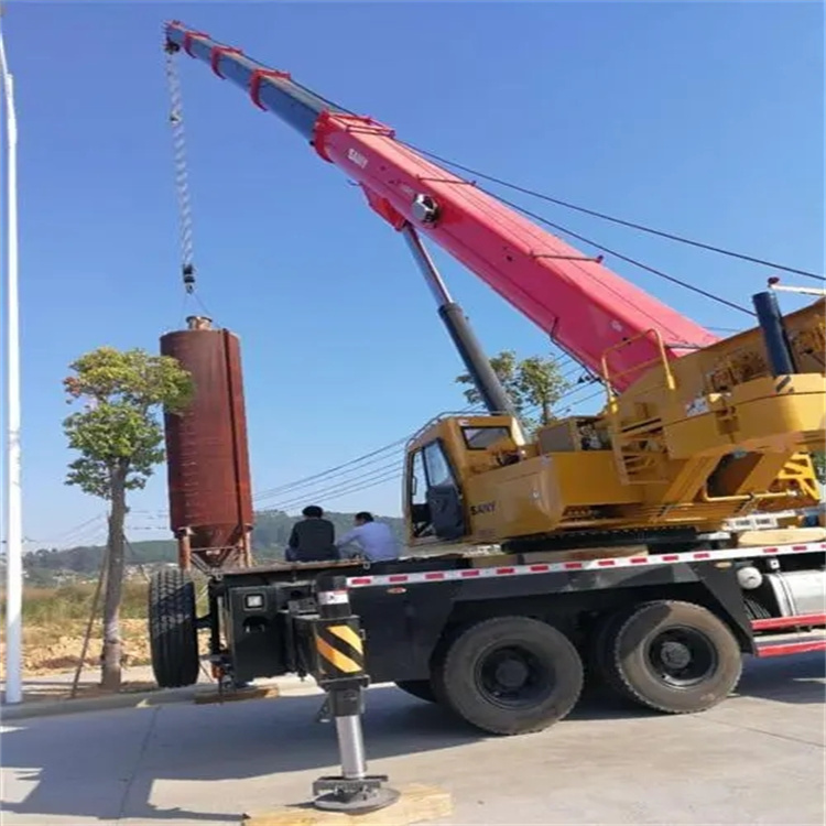 大新80吨吊车出租多少钱